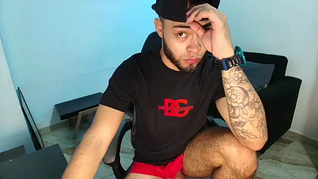 Xanderstone00 online show from April 5, 2026, 5:52 pm