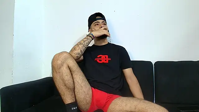 Xanderstone00 online show from February 18, 2026, 7:39 am