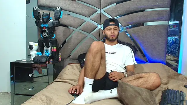 Xanderstone00 online show from June 16, 2026, 1:00 pm