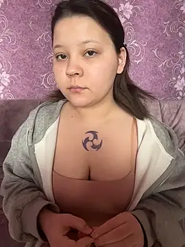 Snapshot of thecuteneighbour chatting on March 1, 2026, 8:03 am thecuteneighbour online show from March 1, 2026, 8:03 am