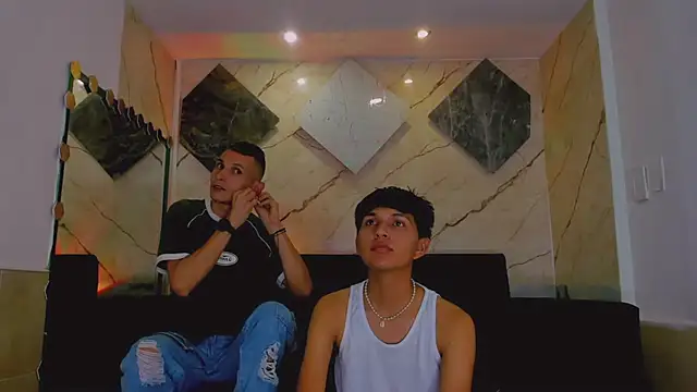 Isaak 26 online show from February 17, 2026, 7:33 pm