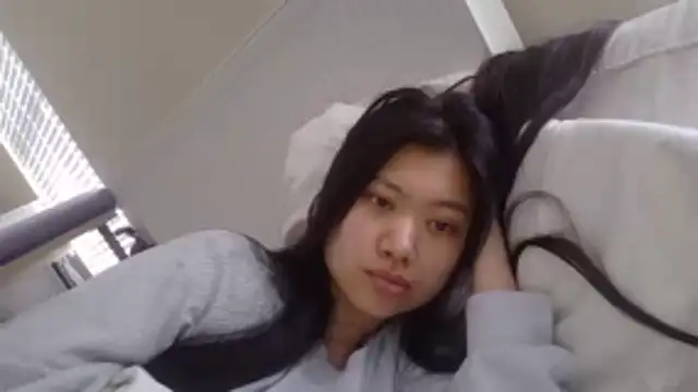 Joycelovely online show from March 25, 2026, 2:27 pm