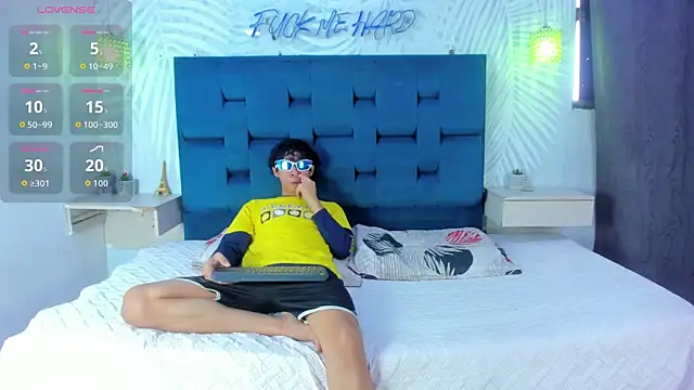 Snapshot of Adventurous_Boys chatting on February 26, 2026, 6:08 pm Adventurous Boys online show from February 26, 2026, 6:08 pm