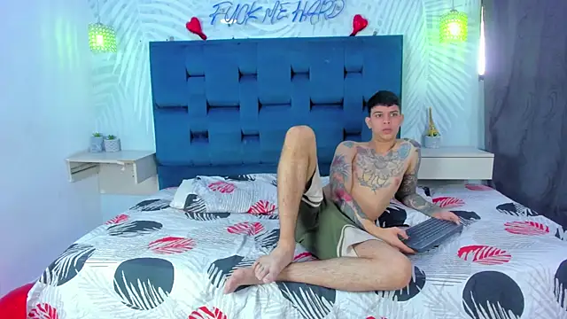 Snapshot of Adventurous_Boys chatting on February 15, 2026, 2:16 pm Adventurous Boys online show from February 15, 2026, 2:16 pm