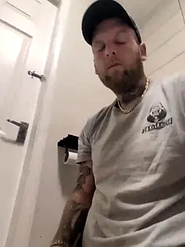 Snapshot of dave32000 chatting on February 15, 2026, 2:38 pm dave32000 online show from February 15, 2026, 2:38 pm