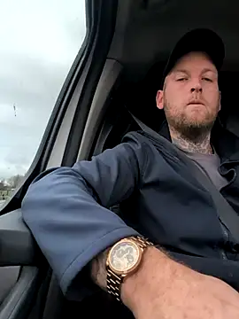 Snapshot of dave32000 chatting on February 13, 2026, 9:53 am dave32000 online show from February 13, 2026, 9:53 am