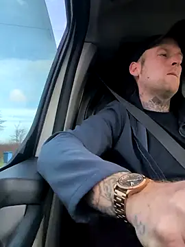 Snapshot of dave32000 chatting on February 23, 2026, 9:54 am dave32000 online show from February 23, 2026, 9:54 am