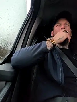 Snapshot of dave32000 chatting on February 27, 2026, 12:38 pm dave32000 online show from February 27, 2026, 12:38 pm