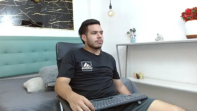 Snapshot of Trevor_Ash chatting on February 10, 2026, 3:27 am Trevor Ash online show from February 10, 2026, 3:27 am