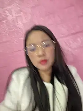 Snapshot of Strawberry-wet chatting on February 9, 2026, 7:50 am Strawberry-wet online show from February 9, 2026, 7:50 am