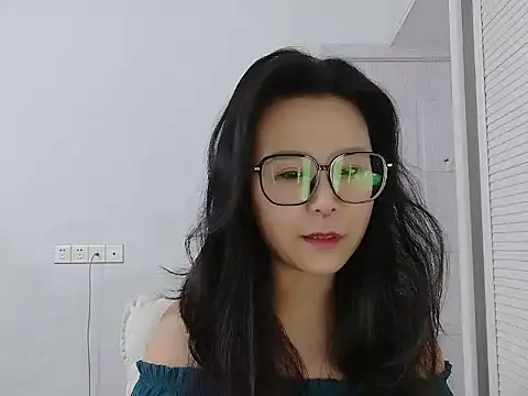 yunchui0101 online show from February 23, 2026, 5:52 am