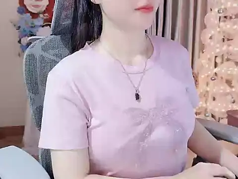 Agnelyn    online show from April 10, 2026, 3:08 pm