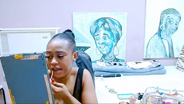 TyraHotxxx online show from June 4, 2026, 6:07 am
