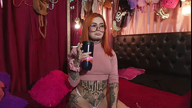 Snapshot of Neicauwu chatting on February 18, 2026, 5:16 am Neicauwu online show from February 18, 2026, 5:16 am