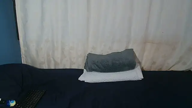 Sweet-Bella17 online show from February 22, 2026, 6:31 pm