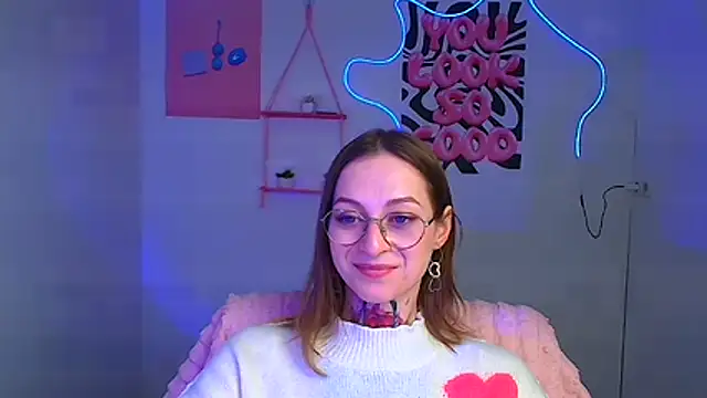 Esmi Winter online show from February 22, 2026, 6:27 am