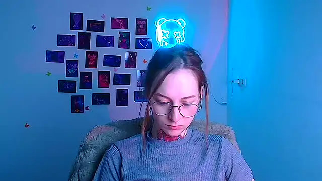 Esmi Winter online show from March 11, 2026, 6:07 am