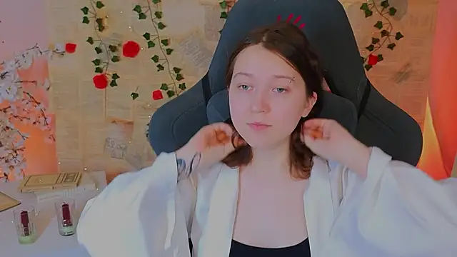 MmollyMay online show from February 14, 2026, 10:26 am