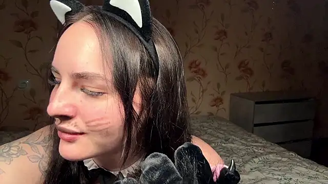 charmybae online show from February 28, 2026, 3:11 pm