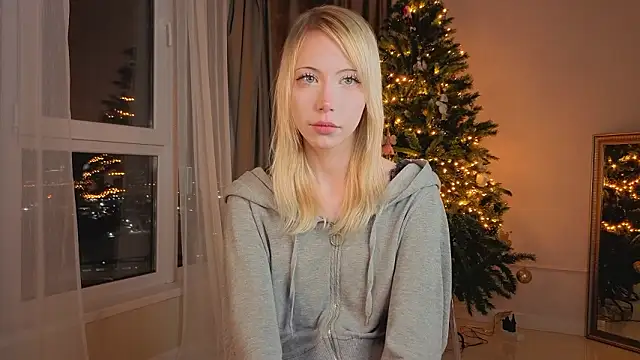 Snapshot of UWU_flower chatting on February 17, 2026, 1:41 pm UWU flower online show from February 17, 2026, 1:41 pm