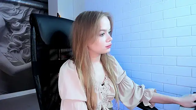 Snapshot of AmyNox chatting on June 19, 2026, 9:04 am AmyNox online show from June 19, 2026, 9:04 am