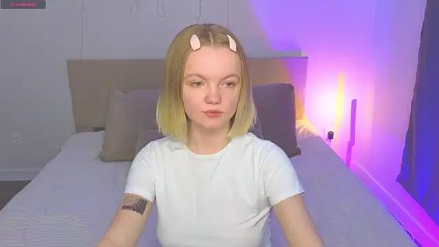 StellaBunny online show from March 27, 2026, 4:21 am