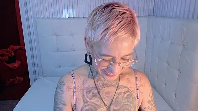 Everlyn sexx online show from March 1, 2026, 3:34 pm