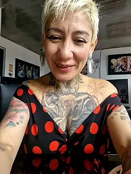 Everlyn sexx online show from July 19, 2026, 5:32 pm