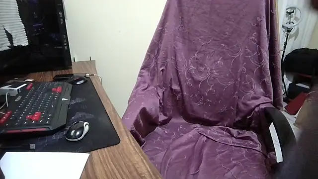 Snapshot of shineboy28 chatting on February 15, 2026, 7:02 pm shineboy28 online show from February 15, 2026, 7:02 pm