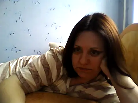 LockyCharm111 online show from May 10, 2026, 6:06 am