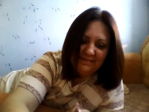 Snapshot of LockyCharm111 chatting on June 18, 2026, 4:12 pm LockyCharm111 online show from June 18, 2026, 4:12 pm
