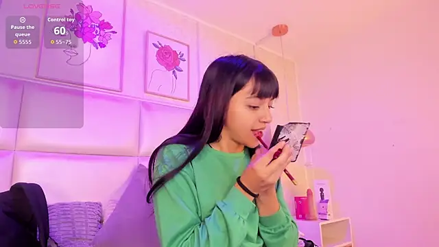 Xara u online show from March 12, 2026, 8:24 pm