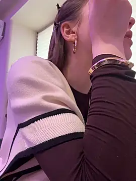 YourSweetArya online show from February 22, 2026, 1:24 pm