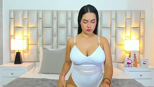 Snapshot of paola_katy_dicks chatting on June 24, 2026, 7:55 pm paola katy dicks online show from June 24, 2026, 7:55 pm