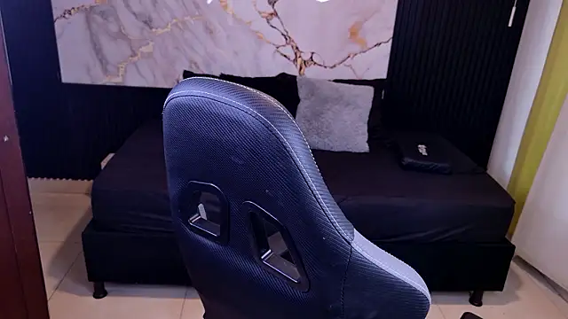 Snapshot of Sophie19__ chatting on February 19, 2026, 11:51 am Sophie19 online show from February 19, 2026, 11:51 am