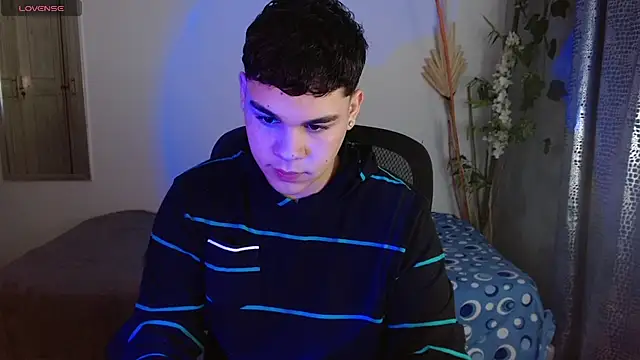 eithan jonnes online show from March 20, 2026, 1:34 pm