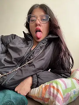 Deva 00 online show from February 18, 2026, 10:28 pm