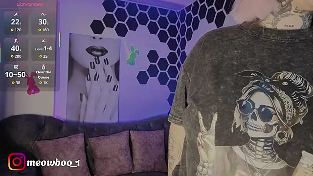 meowboo online show from April 4, 2026, 7:09 pm