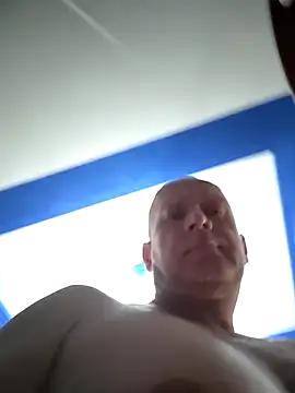 Snapshot of sk8brd_snwbrd_no_snitch chatting on February 19, 2026, 1:13 am sk8brd snwbrd no snitch online show from February 19, 2026, 1:13 am