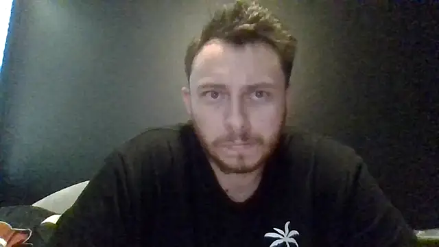 Snapshot of Tallhungandcloudy chatting on May 17, 2026, 9:37 pm Tallhungandcloudy online show from May 17, 2026, 9:37 pm