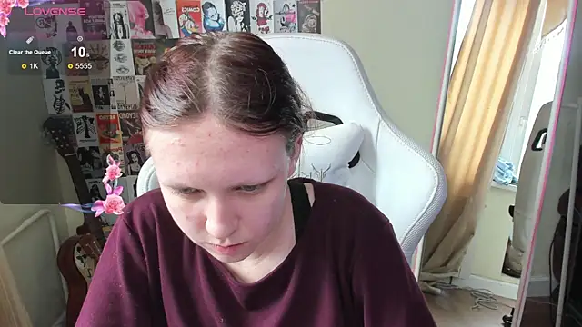 NikolFlostt online show from April 11, 2026, 1:02 am