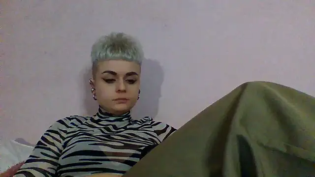 AlisaDear257 online show from March 11, 2026, 5:40 pm