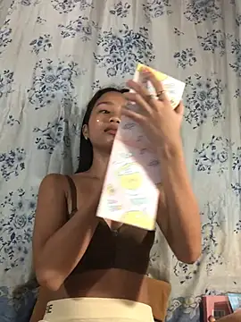 Snapshot of Asianpinay_Skinny1818 chatting on July 14, 2026, 10:21 am Asianpinay Skinny1818 online show from July 14, 2026, 10:21 am