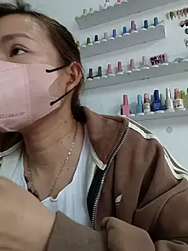 Snapshot of Trang26 chatting on February 11, 2026, 4:45 am Trang26 online show from February 11, 2026, 4:45 am