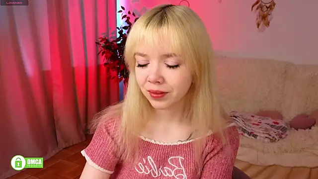 Rochelle kitty online show from April 4, 2026, 1:39 pm