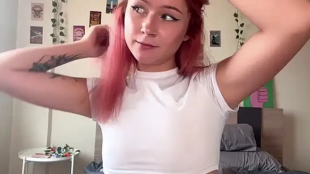 pixieyes00n online show from February 20, 2026, 7:10 am