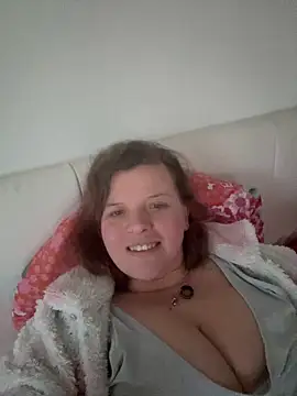Laura-Loveyou online show from March 13, 2026, 5:07 pm