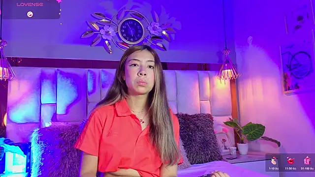 Snapshot of ValeryGomezz chatting on July 7, 2026, 1:36 pm ValeryGomezz online show from July 7, 2026, 1:36 pm