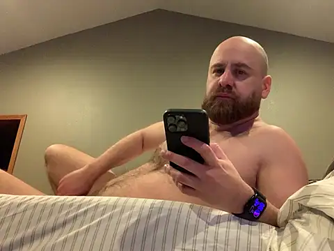 Snapshot of themountainbearmx chatting on March 5, 2026, 8:55 am themountainbearmx online show from March 5, 2026, 8:55 am