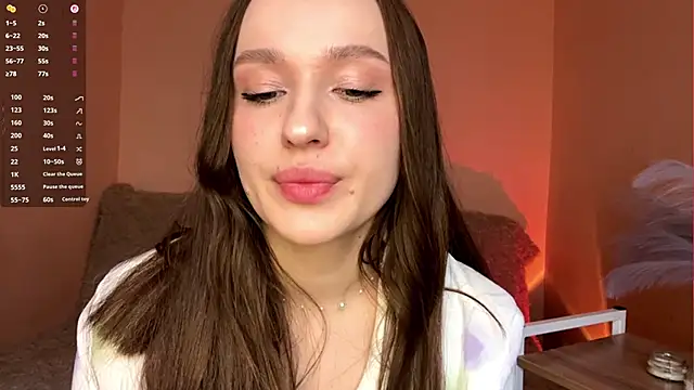 Snapshot of LilliHudons chatting on February 13, 2026, 9:20 am LilliHudons online show from February 13, 2026, 9:20 am